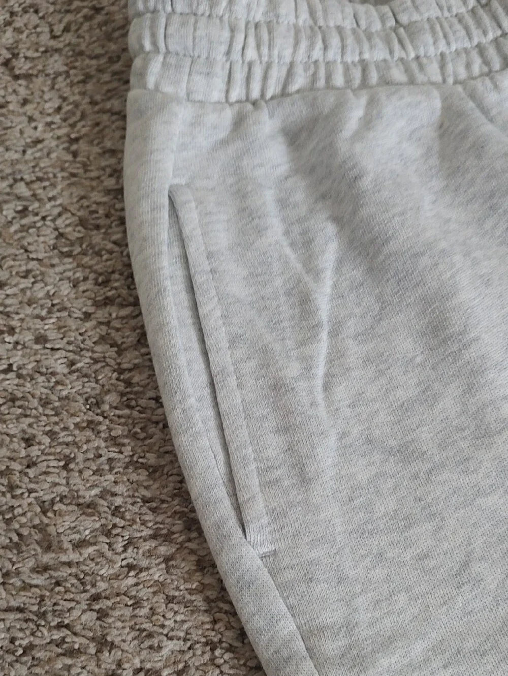 Old Navy Light Gray Womens Sweatpants with Elastic Cuffs